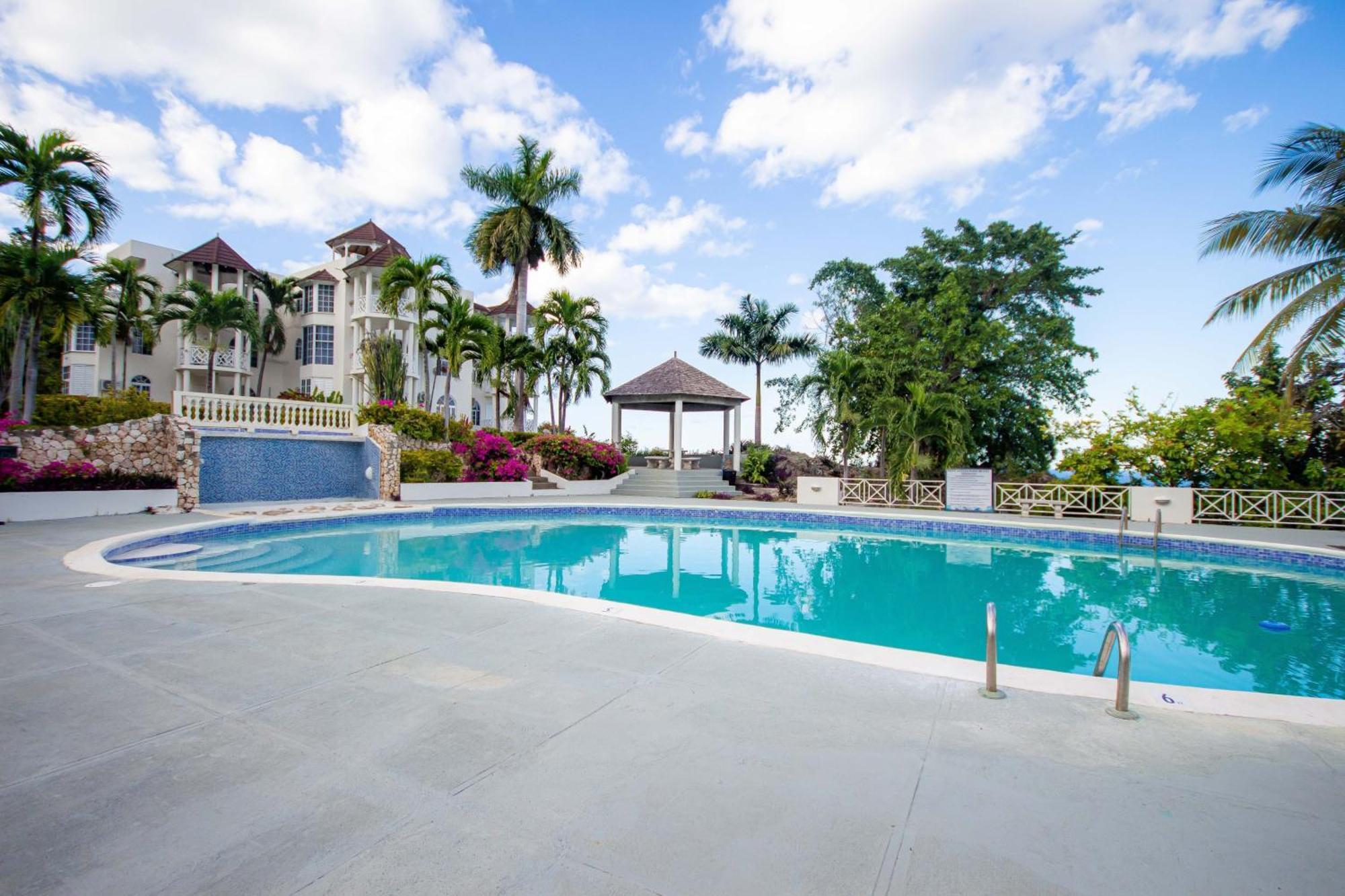 Ferienwohnung Ocho Rios Ocean Front Luxury Studio Sky Castles 24 Hrs Sleeps 2 Exterior foto